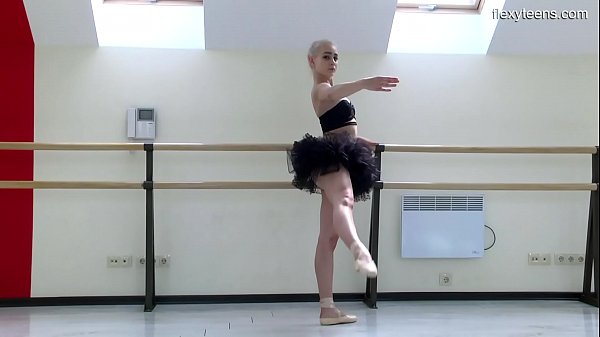 Dora Tornaszkova Tiny Flexi Platinum