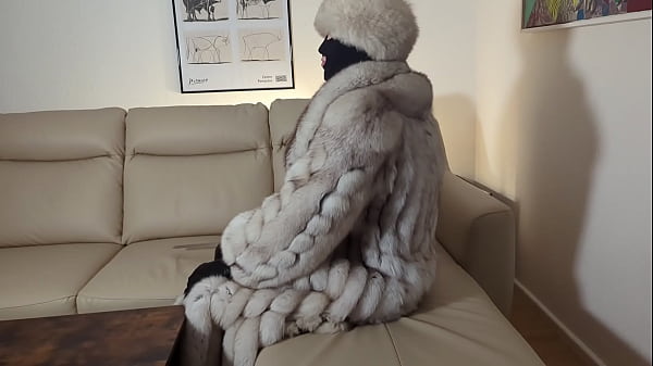 Hermelin - In Fur Coat And Hat Discipline