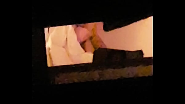 Un Couple En Groom De Faire Du Sexe à Asnières-sur-seine
