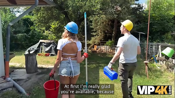 VIP4K. Hunter Nailed A Handywoman After She Stripped For Him Just In His Yard