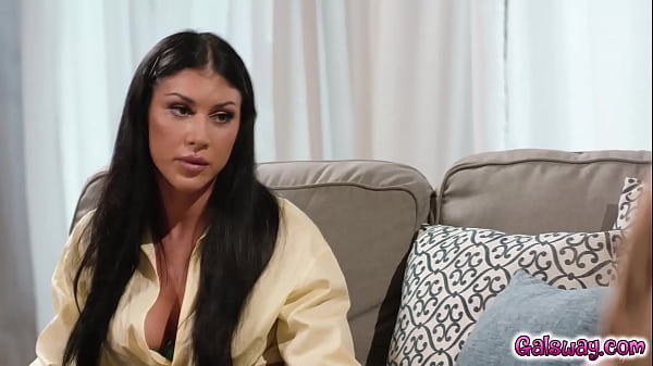 Matchmaker Queenie Sateen Joins Adria Rae And Kimmy Kimm Making It Into A Sizzling Threesome Lesbian Bang Sesh