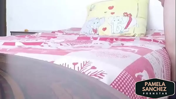 She Bounces Intense On Bed Pamelayjesus