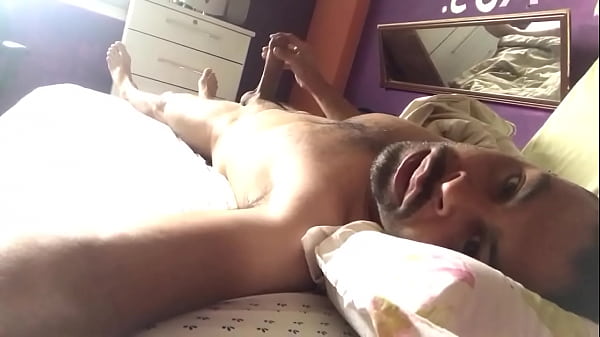 Punheta Na Cama #30