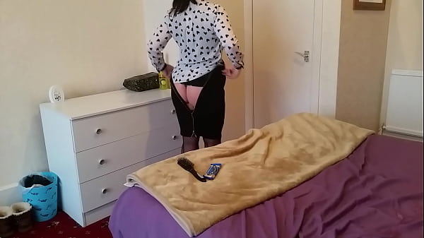 Small Abbie Huge Booty Disrobe After Stroke