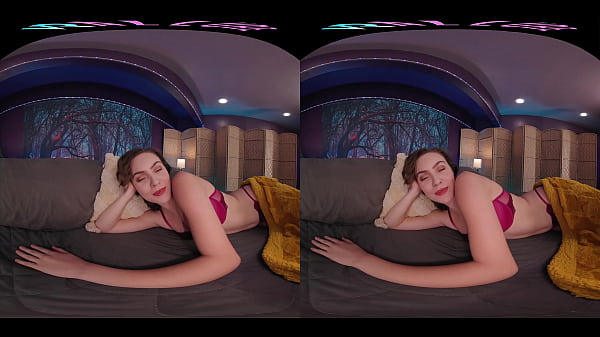 VRALLURE Up With Freya