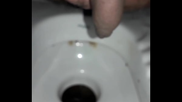 Sunny Leone Piss