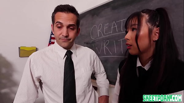 Asian Freshman Elle Lee Write The Raunchiest Erotica