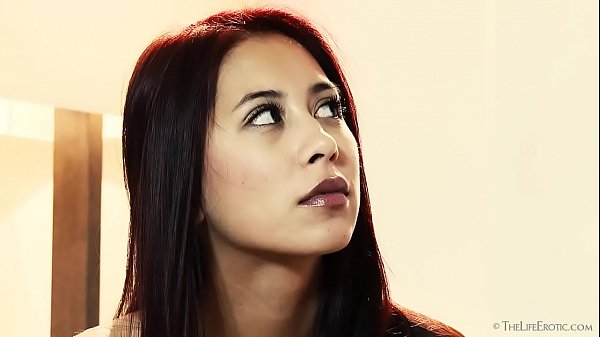 Czech Chick Paula Shy Masturbating