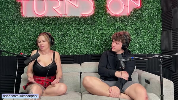 Massive All-natural Boobs Brandy Renee Pounds In Car After Hang Out