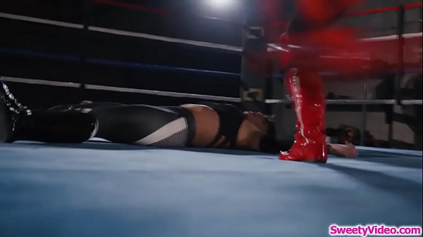 Dyke Wrestlers Had Sex After The Match