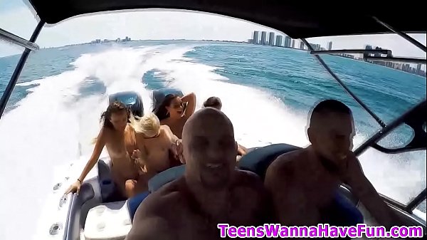 Party Young-babes Servicing Shaft