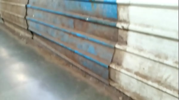 Bhojpuri Aunty MELONS In Station