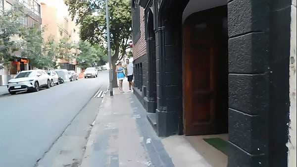 Mi Madrastra Puta Se Trae Un Tipo De Un Bar Sercano Y Se Hace Meter Enorme Pija En El Culo