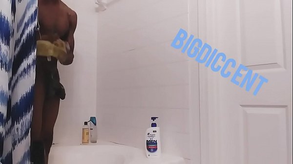 Jacking This Dic In The Shower(*Off The Cloc Edition*)