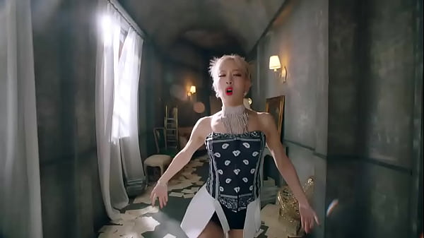 (LOONA) "PTT (Paint The Town)"