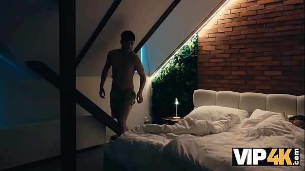 VIP4K. Sex In The Pool Is The Best Way To Cool Down