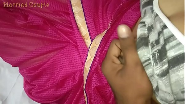 गाव की आंटी की चुत मार के / चुचे पे लंड का रस डाला
