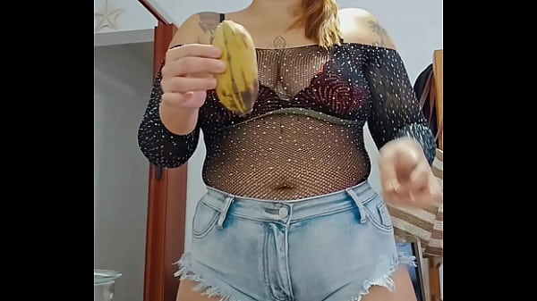 Fazendo Live Com Um Shorts Socado No Cu