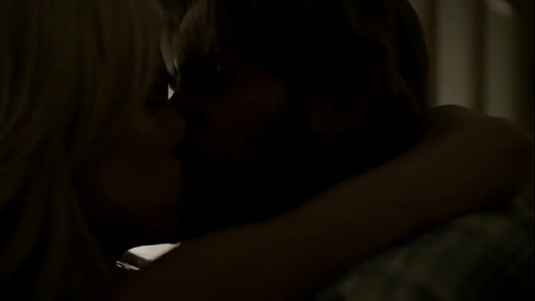 Laura Vandervoort – Bitten S02E01