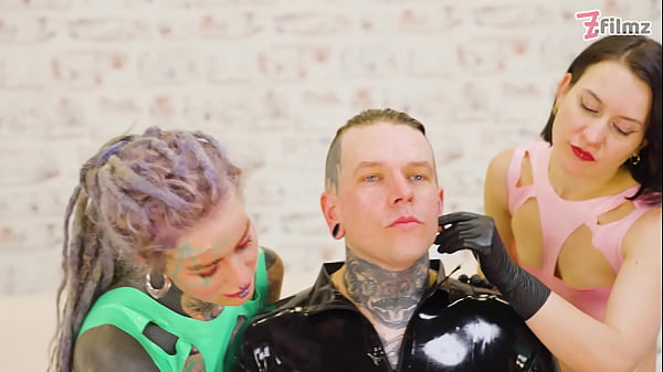Tatted Honeys & Punk Boy – Latex, Ass Play Fist Fuck, Prick Cage