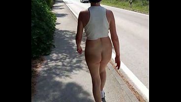 Deutsche Prostituierte Hotwife Sandra In Novalja Nackt Auf Dem Weg Zum Zrce Strand