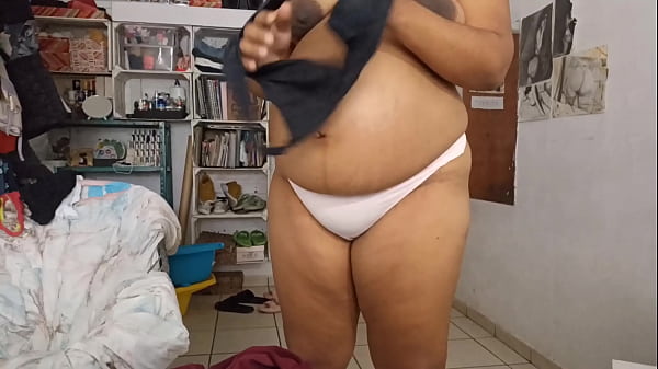 De Compras En La Tienda Comercial Con Señora Embarazada (versión Completa En XVIDEOS RED