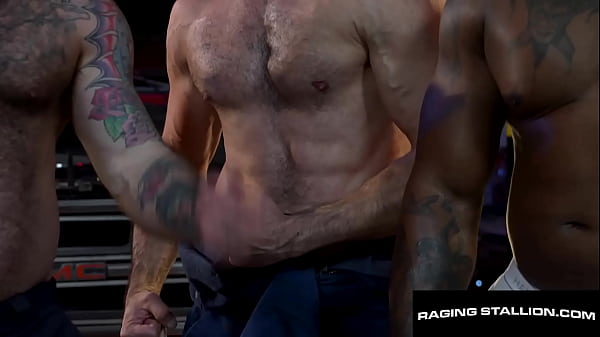 Five Hung Hunks Have Epic Sex Party In Garage