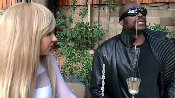 When Nick Fury Get Blow By Sensual Tandem : Vampirella And Emma Frost