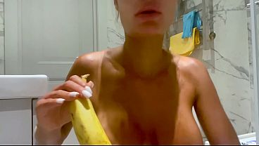 Monika Foxxx Masturbates And Slams Herself With A Banana In Bathroom