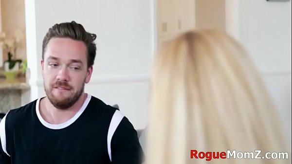 Bossy Slut HOTWIFE Comes To Fuck-arrangement