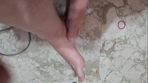 Coolmarina. Crumple Kink Con Latas Aplastamiento Con Los Pies