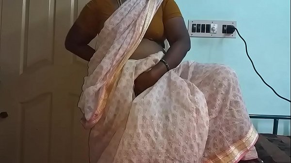 Indian Scorching Mallu Aunty Naked Selfie And Digital Play For Father In Law