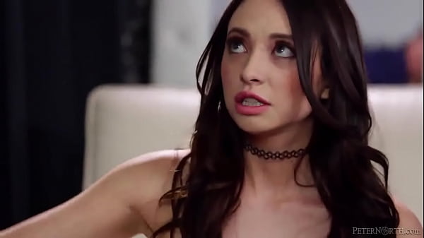 Dark Haired Stunner Quinn Wilde Slurps And Drills Her Stepfather