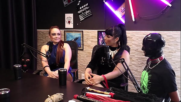As Modalidades Da Podolatria, Uma Delas é Pisar No Pau Pra Fazer Masturbação - Inara à Doutrinadora E Deity Lohan