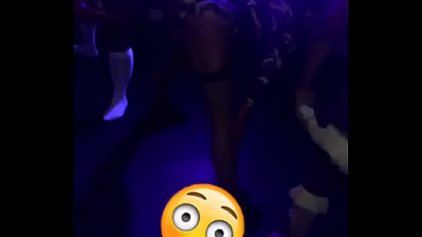 Honey Moe Crazy Booty Shaking
