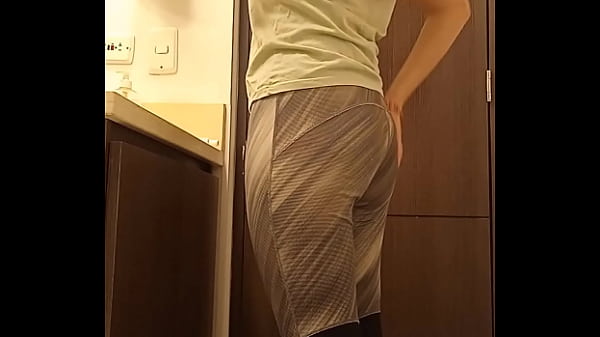 Profesora De Ingles Espiada En El Baño De La Universidad Pissing