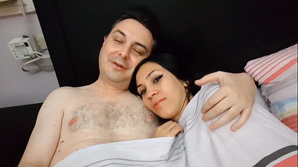 Cuban Honey Makes An Handjob To Andrea Diprè