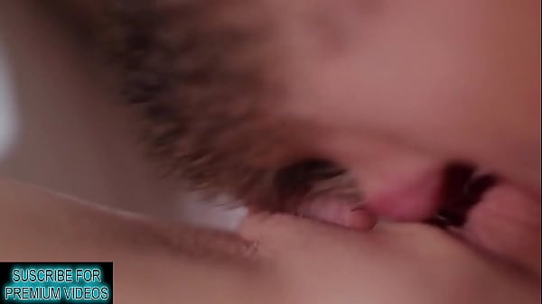 CLOSE UP CLITORIS WORSHIPPING. Loud Wailing Female Release From Long Slit Eating