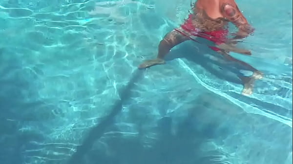 SHADOW BOXING IN POOL MAXXX LOADZ