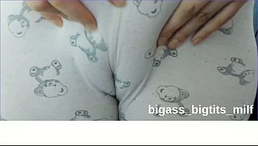 CAMEL TOE- MASTURBATE İN PAJAMAS