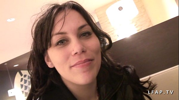 Petite Amatrice Brown-haired Sodomisee Et Fistee Grave