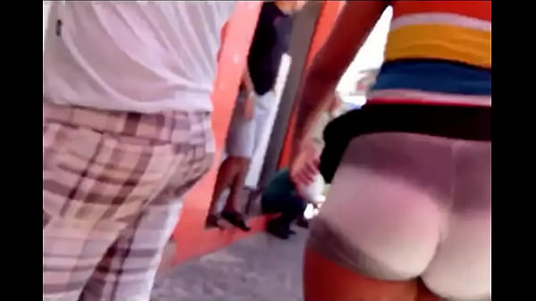 Shortinho Socado Na Bunda