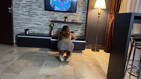 Airbnb Host Does Anything For A 5-Star Review