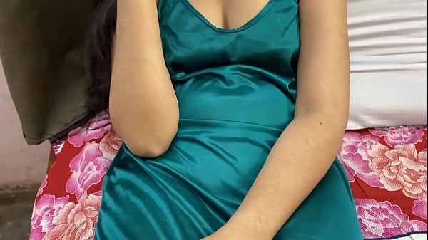Rich Bhabhi Ne Massage Krvane Ke Bahane Marvayi Full HD Desi Chudai