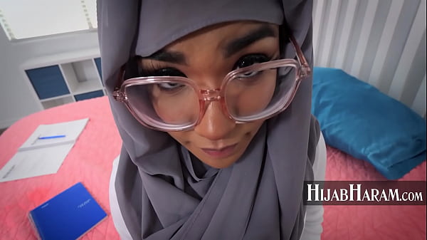 Arab Doll With Bubblebutt Turns Into A Hoe -Summer Col