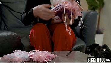 Sensual Bih Ass Housewife Gizelle Bianco Slams By A Sexy Lesbian Saleswoman Lilly Bell