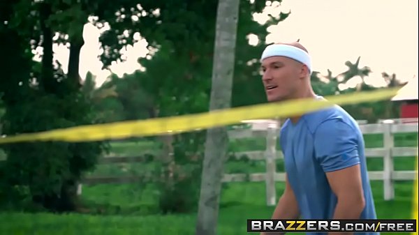 Brazzers - Sleazy Masseur - An Athletes Touch Scene Starring Skyla Novea And Sean Lawless