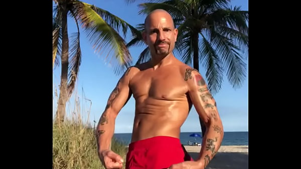 Beach Physique Bro