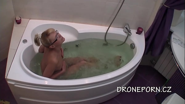 Platinum MILF In The Bath - Spy Cam