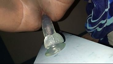 Usando Mi Dildo
